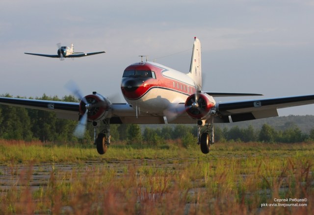 DC-3 Ступино.jpg